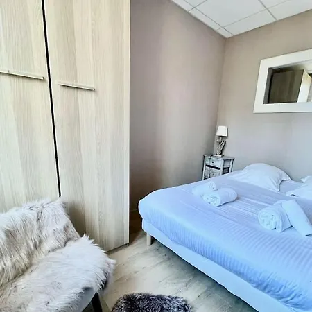 2 Pieces - Place Morny